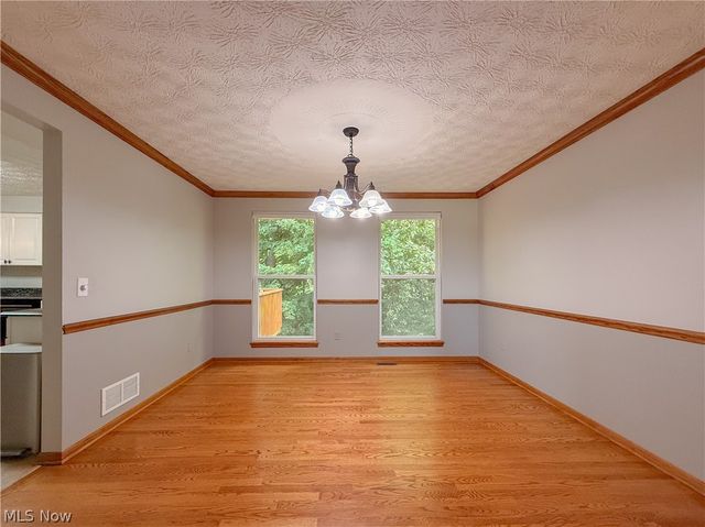 4730 Squire Drive, Sagamore Hills, OH 44067