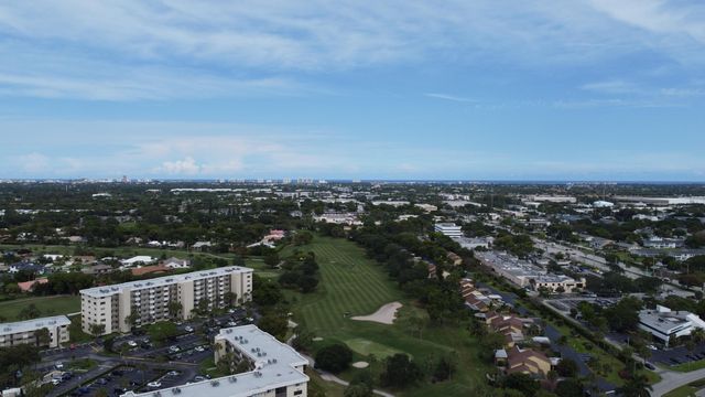 147 Deer Creek Boulevard 402, Deerfield Beach, FL 33442