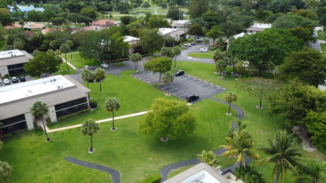 147 Deer Creek Boulevard 402, Deerfield Beach, FL 33442