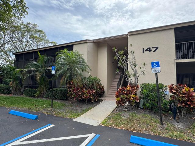 147 Deer Creek Boulevard 402, Deerfield Beach, FL 33442