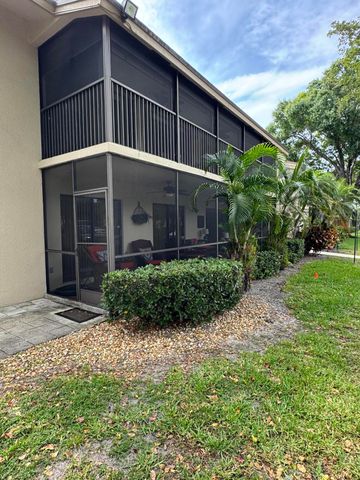 147 Deer Creek Boulevard 402, Deerfield Beach, FL 33442