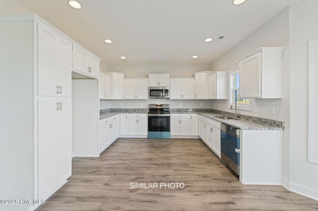 615 Barlowe Lane, Jacksonville, NC 28546