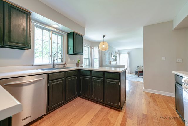 352 Fairfax Lane, Grayslake, IL 60030