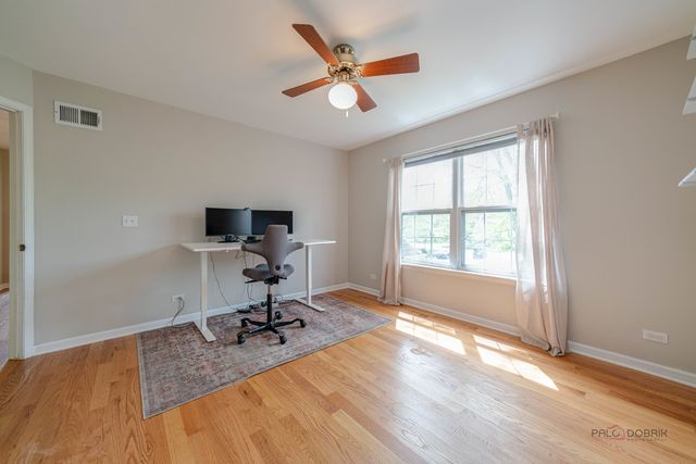 352 Fairfax Lane, Grayslake, IL 60030