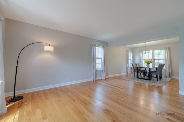 352 Fairfax Lane, Grayslake, IL 60030