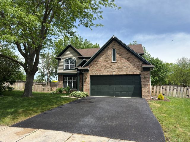 352 Fairfax Lane, Grayslake, IL 60030