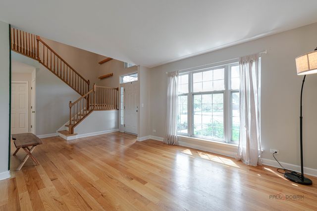 352 Fairfax Lane, Grayslake, IL 60030