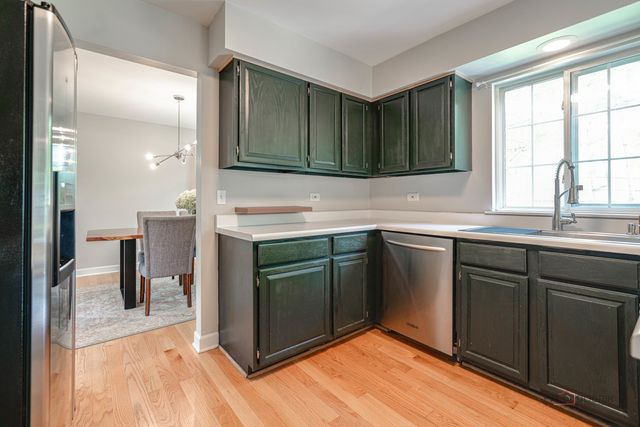 352 Fairfax Lane, Grayslake, IL 60030