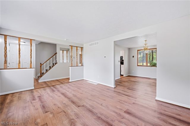 1922 Burr Oaks Court, Austintown, OH 44515