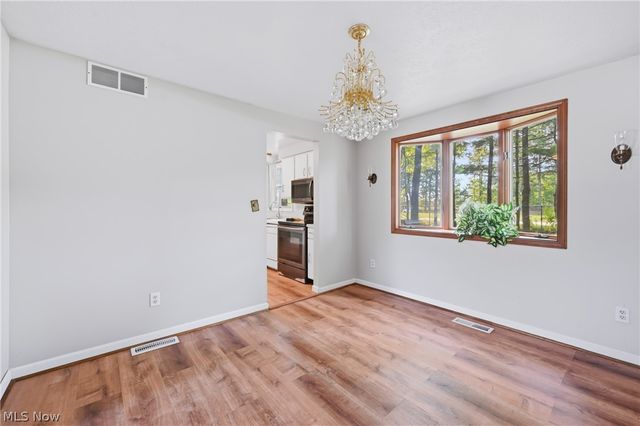 1922 Burr Oaks Court, Austintown, OH 44515