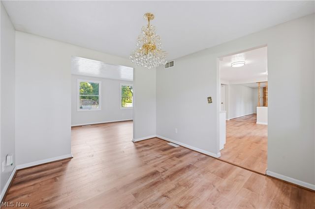 1922 Burr Oaks Court, Austintown, OH 44515