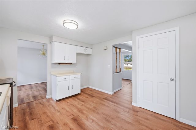 1922 Burr Oaks Court, Austintown, OH 44515