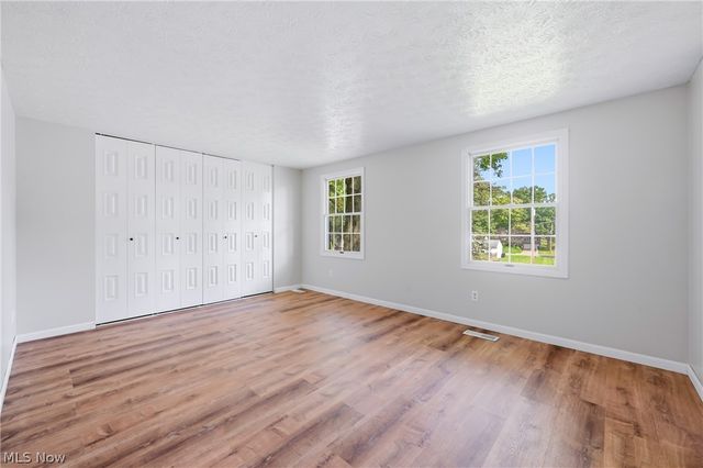 1922 Burr Oaks Court, Austintown, OH 44515