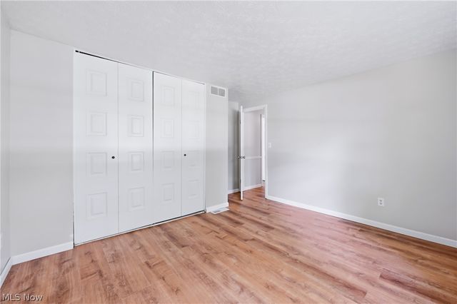 1922 Burr Oaks Court, Austintown, OH 44515
