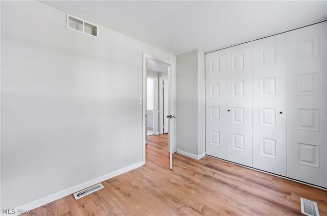 1922 Burr Oaks Court, Austintown, OH 44515