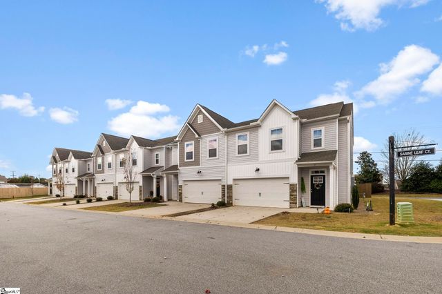 4 Sabine Leaf Court, Greer, SC 29650