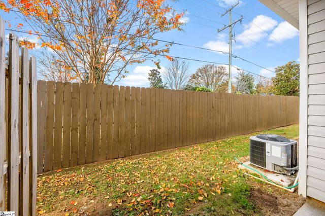 4 Sabine Leaf Court, Greer, SC 29650