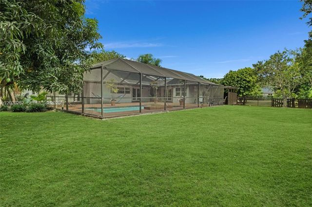 23595 SW 152nd Ave, Homestead, FL 33032