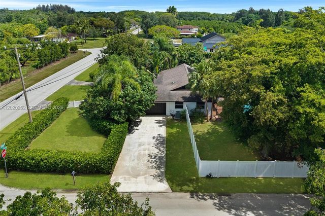 23595 SW 152nd Ave, Homestead, FL 33032