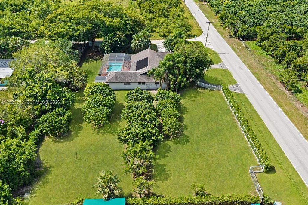 23595 SW 152nd Ave, Homestead, FL 33032