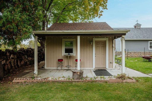 4451 S 51st STREET, Greenfield, WI 53220