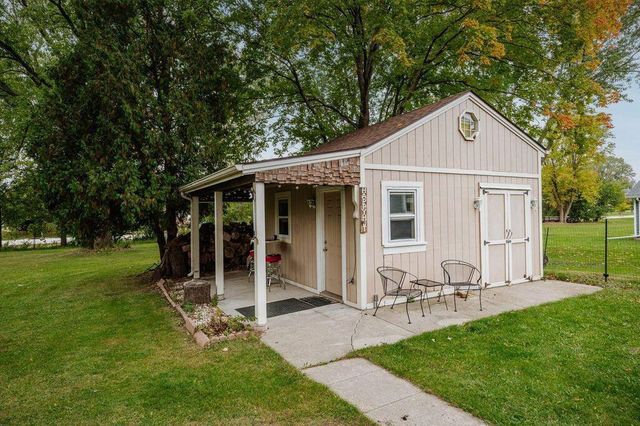 4451 S 51st STREET, Greenfield, WI 53220