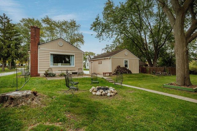 4451 S 51st STREET, Greenfield, WI 53220