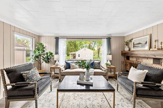 4451 S 51st STREET, Greenfield, WI 53220