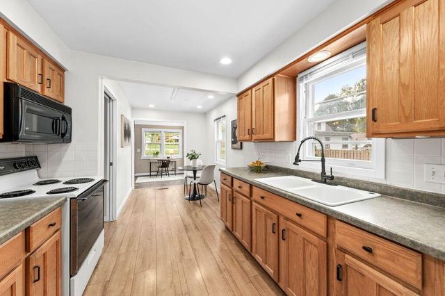 4451 S 51st STREET, Greenfield, WI 53220