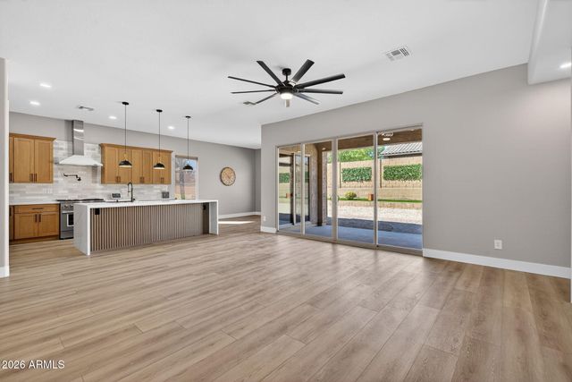 5612 W ALYSSA Lane, Phoenix, AZ 85083