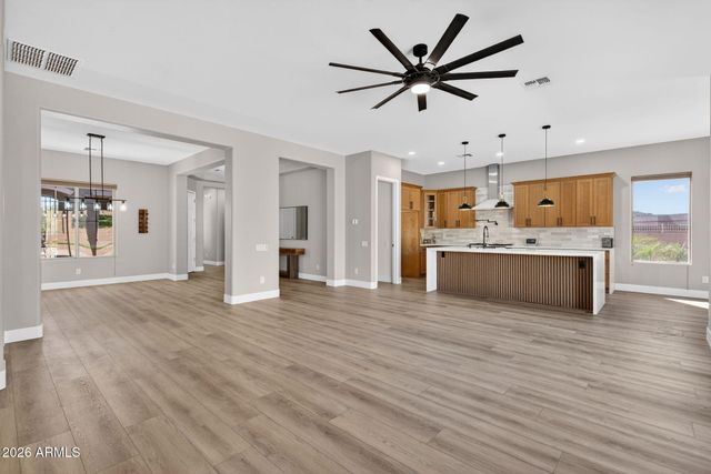 5612 W ALYSSA Lane, Phoenix, AZ 85083