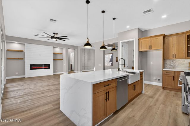 5612 W ALYSSA Lane, Phoenix, AZ 85083