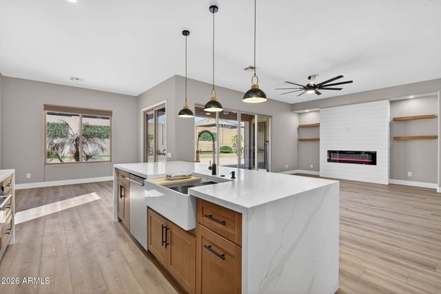 5612 W ALYSSA Lane, Phoenix, AZ 85083