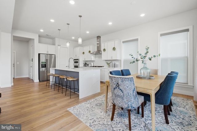 4645 WOOD GLEN RD, Fairfax, VA 22032
