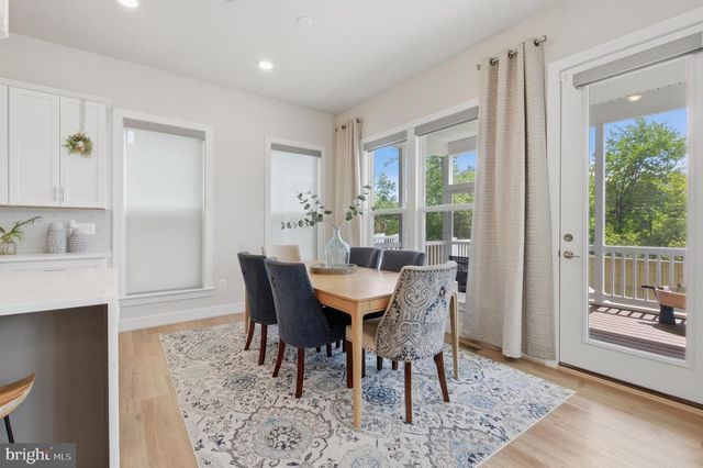 4645 WOOD GLEN RD, Fairfax, VA 22032