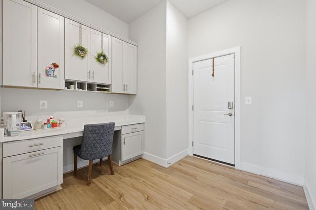 4645 WOOD GLEN RD, Fairfax, VA 22032