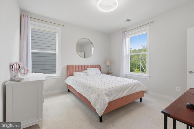 4645 WOOD GLEN RD, Fairfax, VA 22032