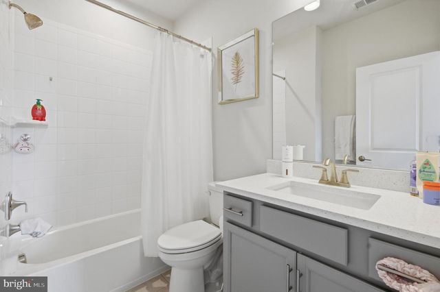 4645 WOOD GLEN RD, Fairfax, VA 22032