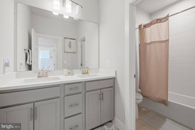 4645 WOOD GLEN RD, Fairfax, VA 22032