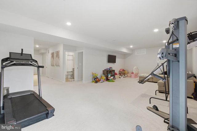 4645 WOOD GLEN RD, Fairfax, VA 22032