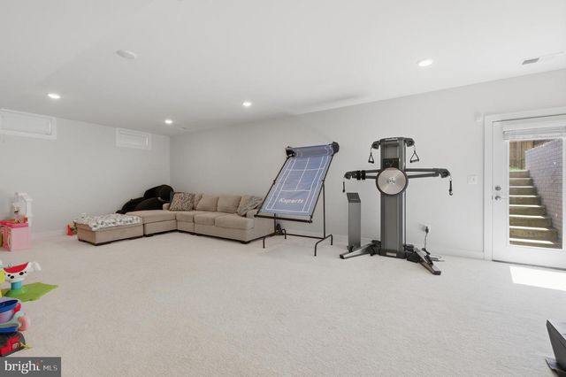 4645 WOOD GLEN RD, Fairfax, VA 22032