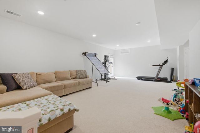 4645 WOOD GLEN RD, Fairfax, VA 22032