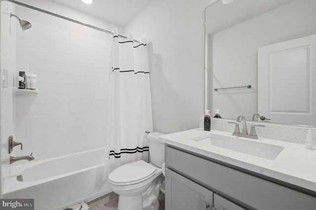 4645 WOOD GLEN RD, Fairfax, VA 22032