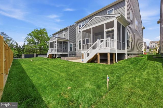 4645 WOOD GLEN RD, Fairfax, VA 22032