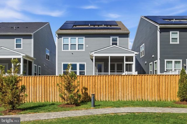 4645 WOOD GLEN RD, Fairfax, VA 22032