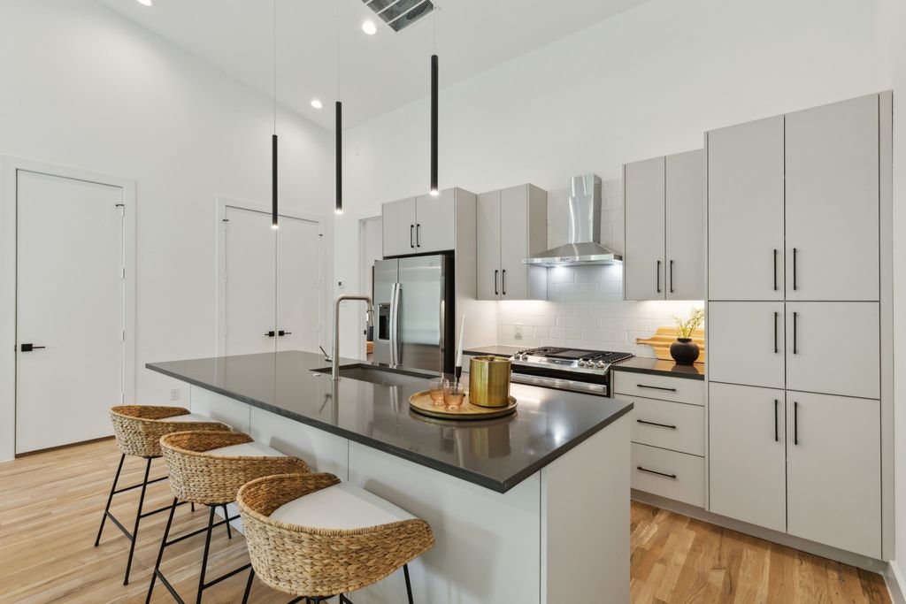 2142 Lovedale Avenue 103, Dallas, TX 75235