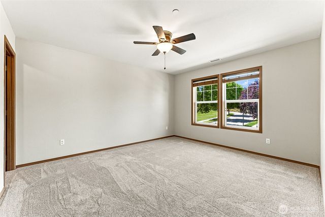 1902 Shipman Avenue, Dupont, WA 98327