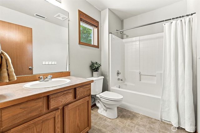 1902 Shipman Avenue, Dupont, WA 98327