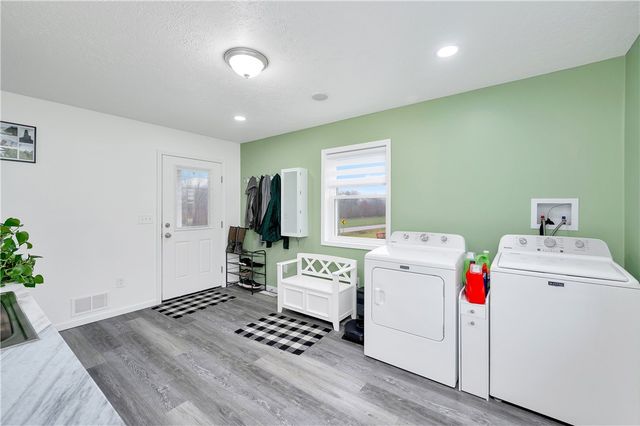 360 Conneaut Lake Rd, Sugar Grove Twp, PA 16125