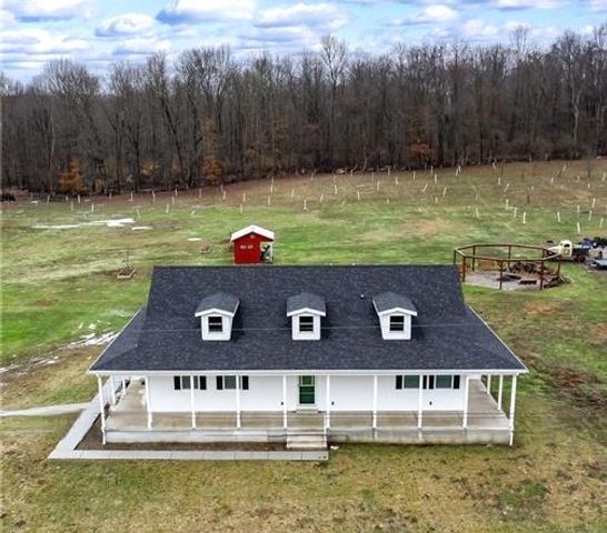 360 Conneaut Lake Rd, Sugar Grove Twp, PA 16125